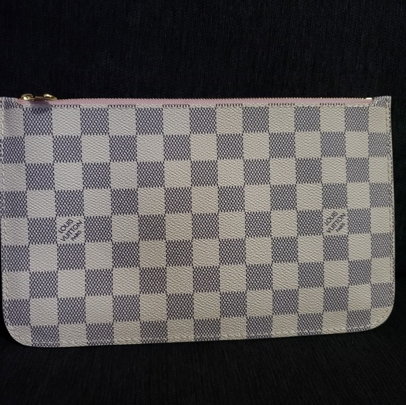 New Authentic Louis Vuitton - Picture 1 of 3